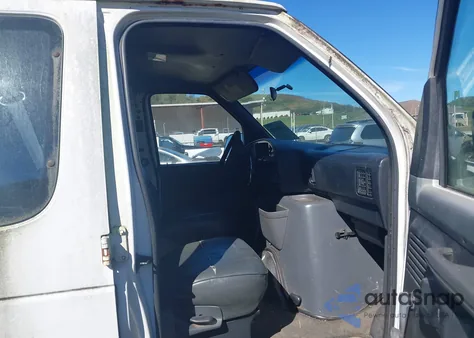 1995 Ford Econoline E250 Super Duty Van from USA, damaged, VIN 1FTFS24H8SHB58753